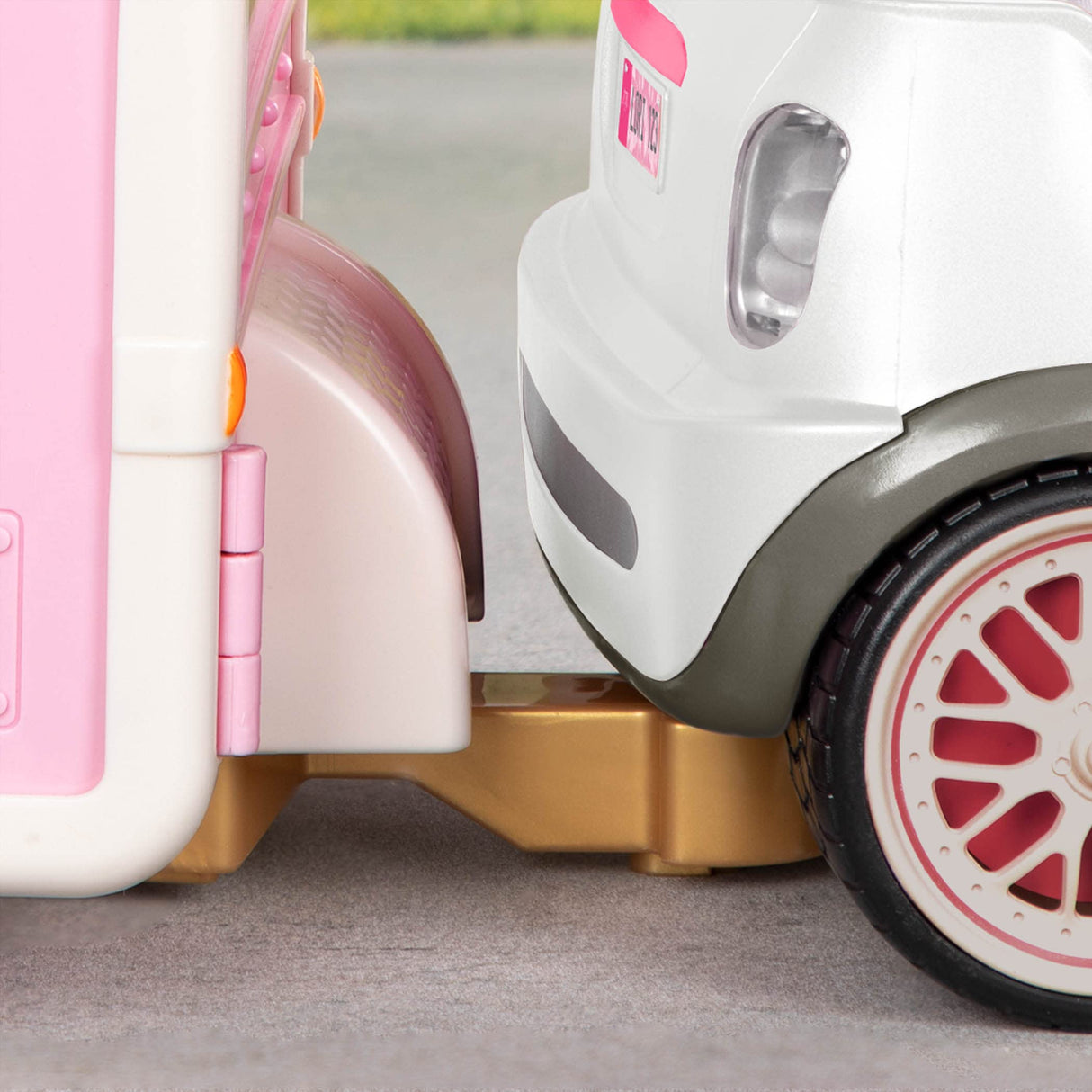 Lori- Eliza's Glamping Set – 3 Years + Barbie Car & Camper with Eliza, Color, Talla única (LO37086C1Z)