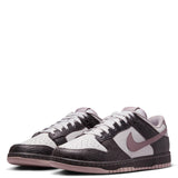 NIKE Dunk Low Se, Sneaker Hombre, Medium Ash Taupe Grey Vast Grey, 42.5 EU
