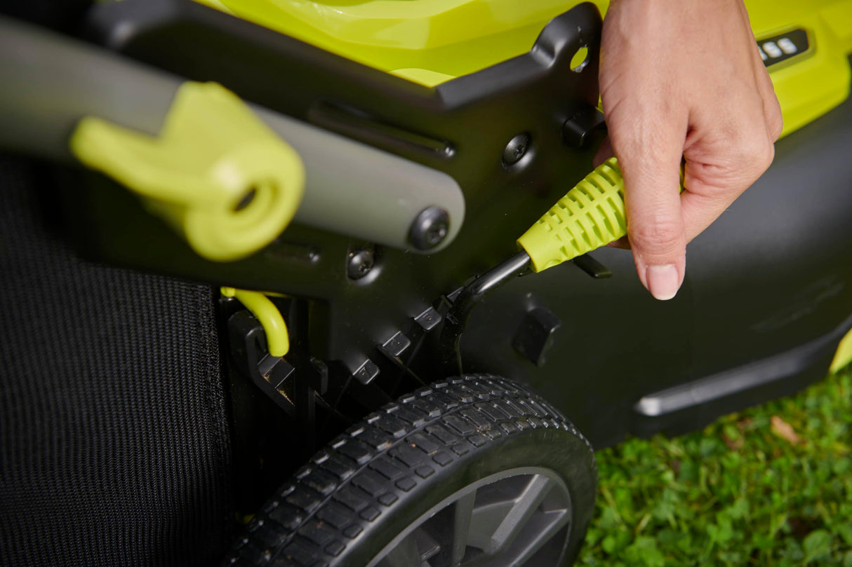 RYOBI Recortadora sin Hilos sin Hilos 18 V One+ RY18LMX40C-0 - Ancho Ø40 cm, Bandeja semirrígida 50 L, Ajuste centralizado, Mango Plegable - Batería no incluida