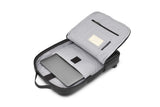 Moleskine Mochila Profesional Vertical Colección Classic Pro, Mochila Profesional para Oficina, Mochila Porta Pc para Laptop, iPad, Notebook hasta 15'', Dimensiones 30 x 43 x 9 cm, Negro