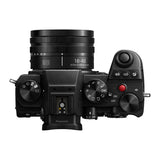 Panasonic DC-S5DNE-K Lumix S5D Cuerpo de Cámara Sin Espejo de Fotograma Completo, 24,2 MP, Grabación 4K 60P, Live View Finder, Monitor De Ángulo Libre, Wi-Fi,con Lente S-R1840E 18-40 mm S,S5D (Nuevo)