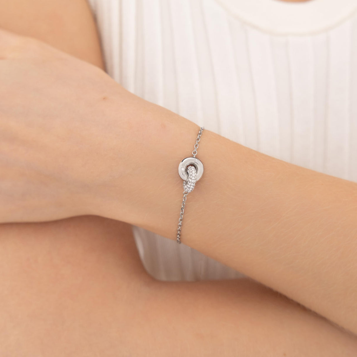 BOSS Jewelry Pulsera para Mujer Colección LIVE PRECIOUS en Acero Inoxidable con Anillos Entrecruzados y Cristales - 1580756