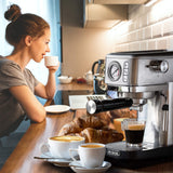 Ariete Espresso Slim Metal 1381, cafetera con manómetro, compatible con café en polvo y monodosis ESE, 15 bares máximos, filtro 1 o 2 tazas, lanza para capuchino, 1300 W, color plateado