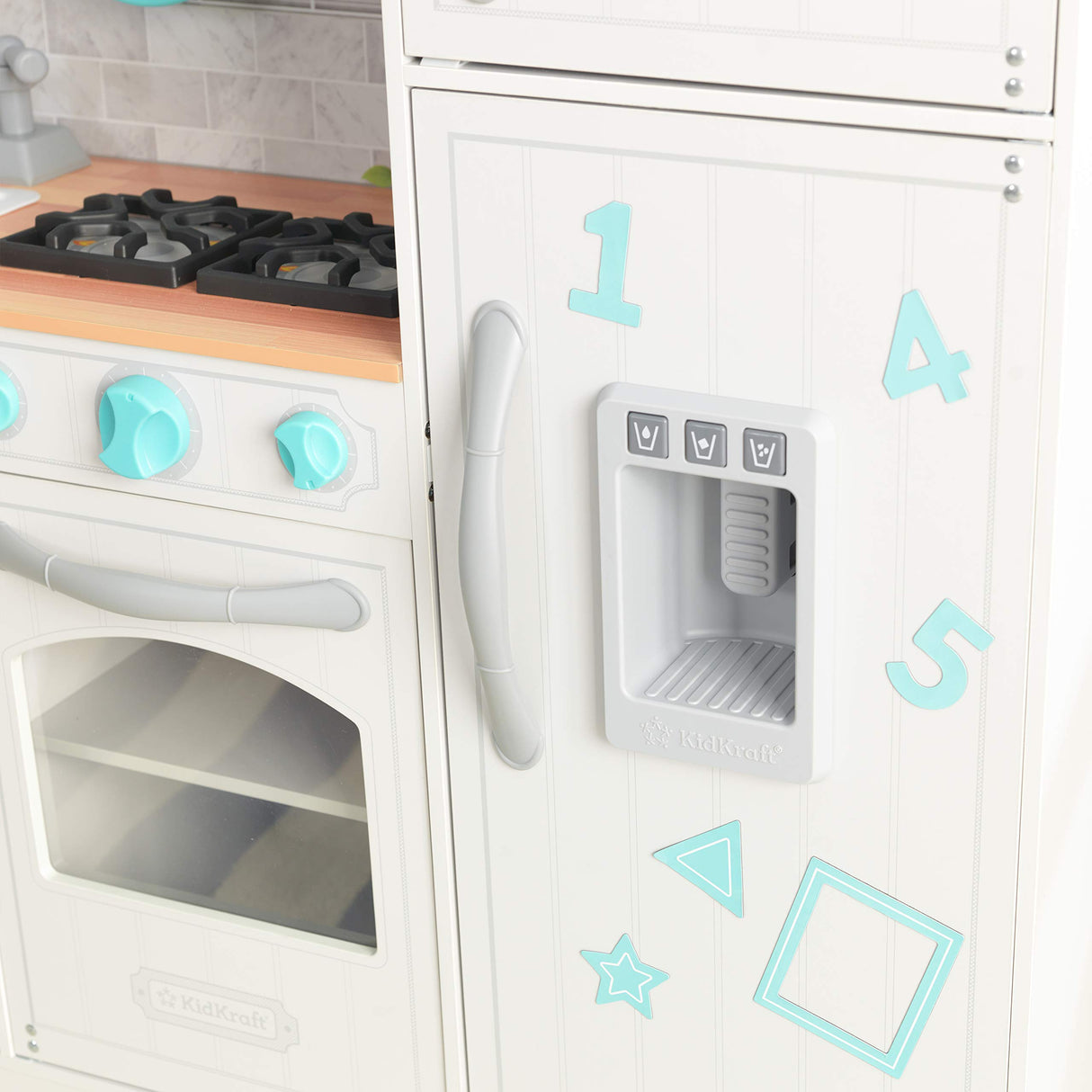 KidKraft Cocina de Juguete Countryside de Madera para niños con imanes Nevera, dispensador de Cubitos de Hielo y Accesorios Incluido, Juguetes niños 3+ años (53424) Exclusivo en Amazon