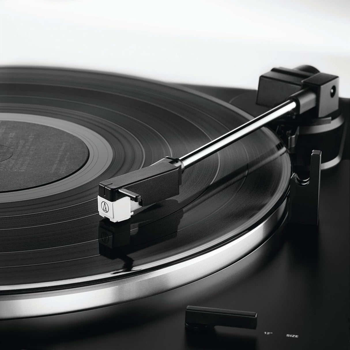 Audio-Technica LP60XBK Giradiscos Automático Estéreo de Tracción por Correa Negro
