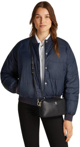 Tommy Hilfiger Bolso con asa Mujer Distinct Camera Bag con Correa para el Hombro, Negro (Black), Talla Única