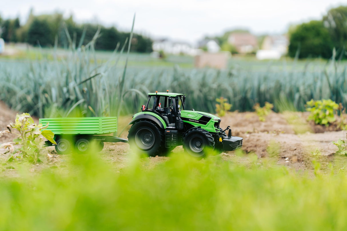 Carson 1:16 Tractor Deutz 8280 TTV con Remolque 100% RTR - Tractor RC, vehículo teledirigido con luz y Sonido, Incluye Pilas y Mando a Distancia, Bulldog teledirigido