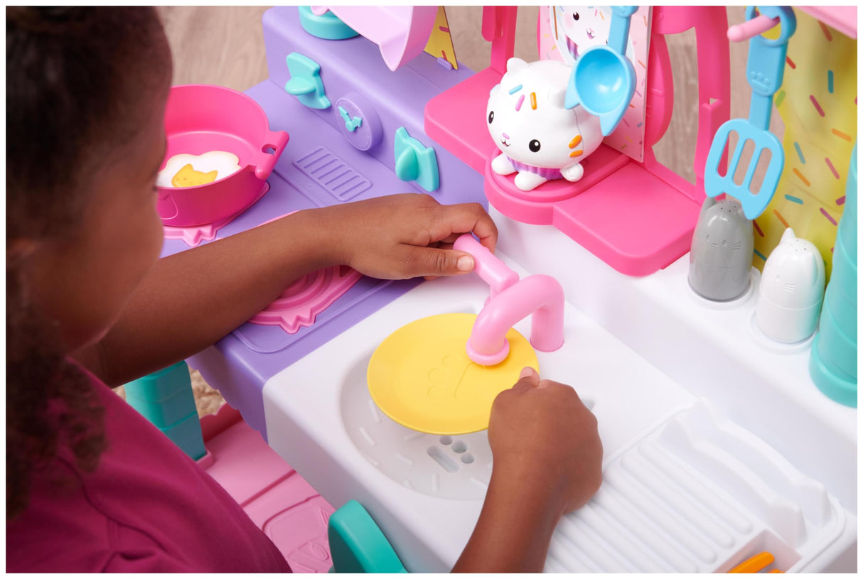 Gabby's Dollhouse Cakey GDH Purrfect Dollhouse + RLP Kitchen, Color Cocina para Juegos de rol, Medium (Spin Master 6069148)