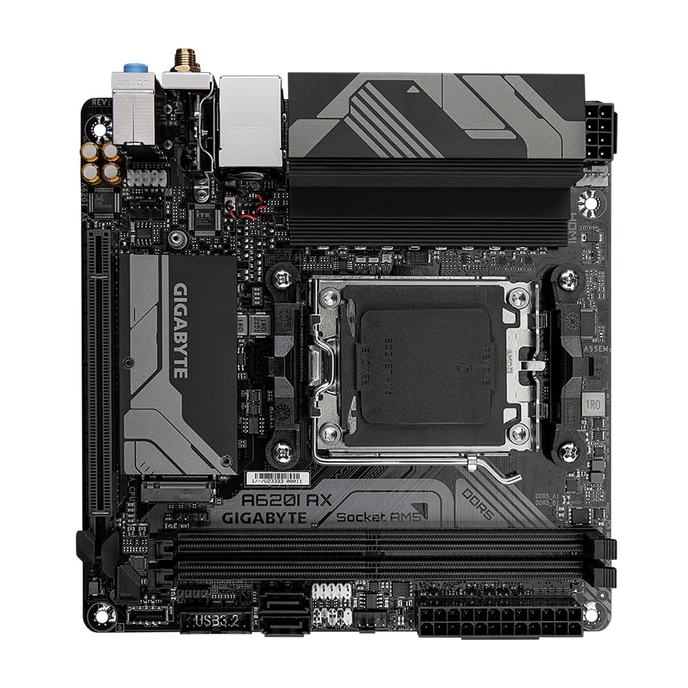 GIGABYTE A620I AX Placa base - Soporta CPUs AMD Ryzen 8000, VRM digital de 5+2+1 fases, hasta 6400MHz DDR5 (OC), 1xPCIe 4.0 M.2, Wi-Fi 6E, LAN 2.5GbE, USB 3.2 Gen 2