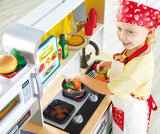 Hape Cocina Deluxe con Freidora – Cocina de Juguete con Fogones Electrónicos, Freidora y Accesorios para Niños de 3+