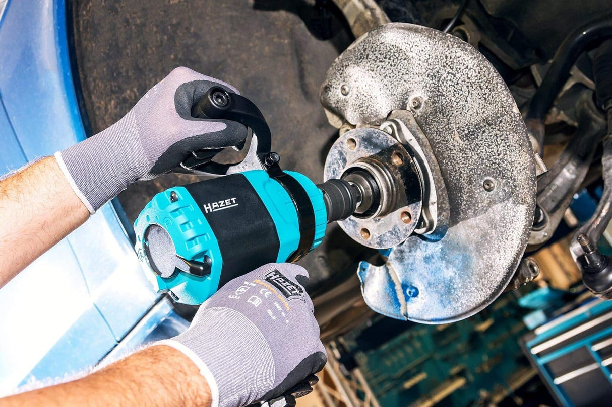 Llave de impacto HAZET Twin Turbo 9013TT I Par de apriete máx. 4100 Nm, salida: cuadradillo 20 mm (3/4 pulgada) I Tecnología HAZET Twin Turbo - altos pares de apriete en un diseño compacto