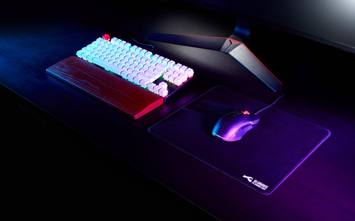 Glorious Gaming GMMK TKL (85%) - Teclado gaming mecánico, switches Gateron Brown (táctiles), keycaps dobles, RGB, hot swap y personalizable, TKL, distribuciones QWERTY estadounidense - Blanco