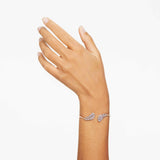 Swarovski Brazalete Nice, con Motivo de Plumas, Pavé Blanco, Baño Tono Oro Rosa, M