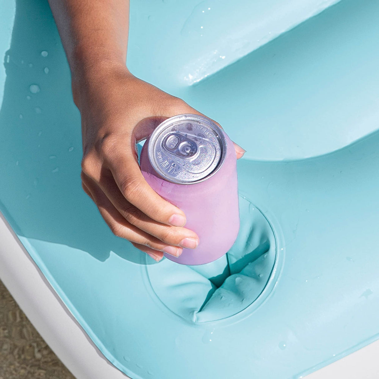 Intex 56289 Manta Flotante Hinchable, Capacidad para 4 Personas, Peso Máx. Soportado 400 kg, con 8 Asas de Sujeción y 4 Porta Bebidas, Medidas 183x310x18 cm, Hinchables para Piscina, Flotadores