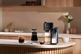 Nespresso De'Longhi Vertuo Lattissima ENV300.B, Máquina de Café Automática con Espumador de Leche Automático, Cafetera de Cápsulas Individual, 5 Tamaños de Taza, 1500W, Negro Mate y Brillante