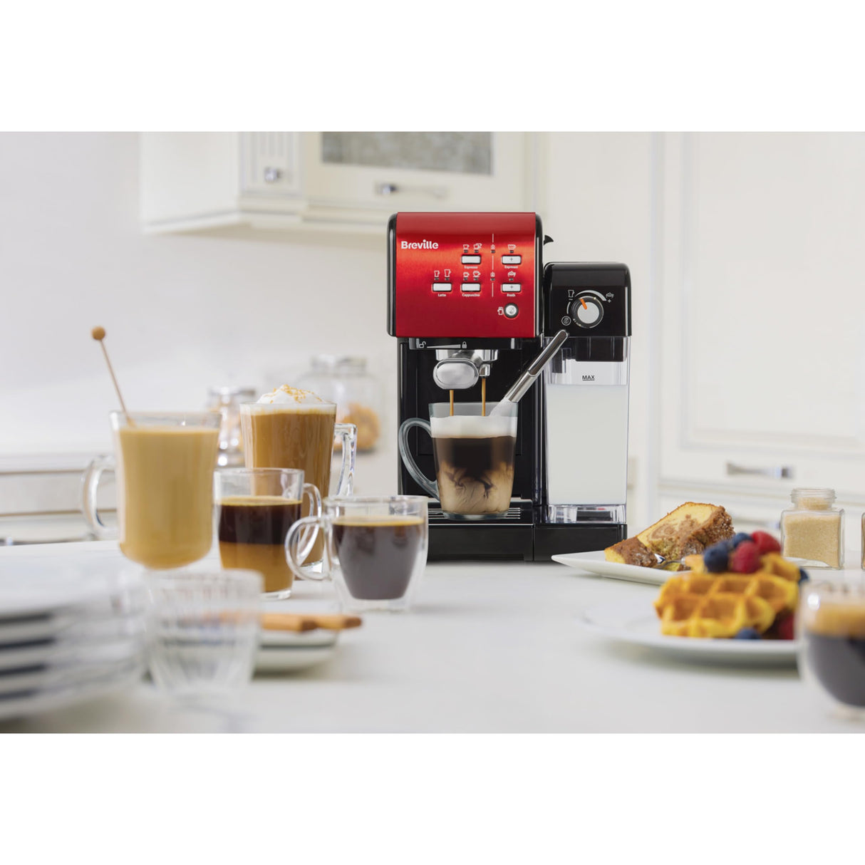 Breville Prima Latte II Espresso | Cafetera para latte y capuchino | Bomba profesional de 15 bares y espumador | Rojo [VCF109X]