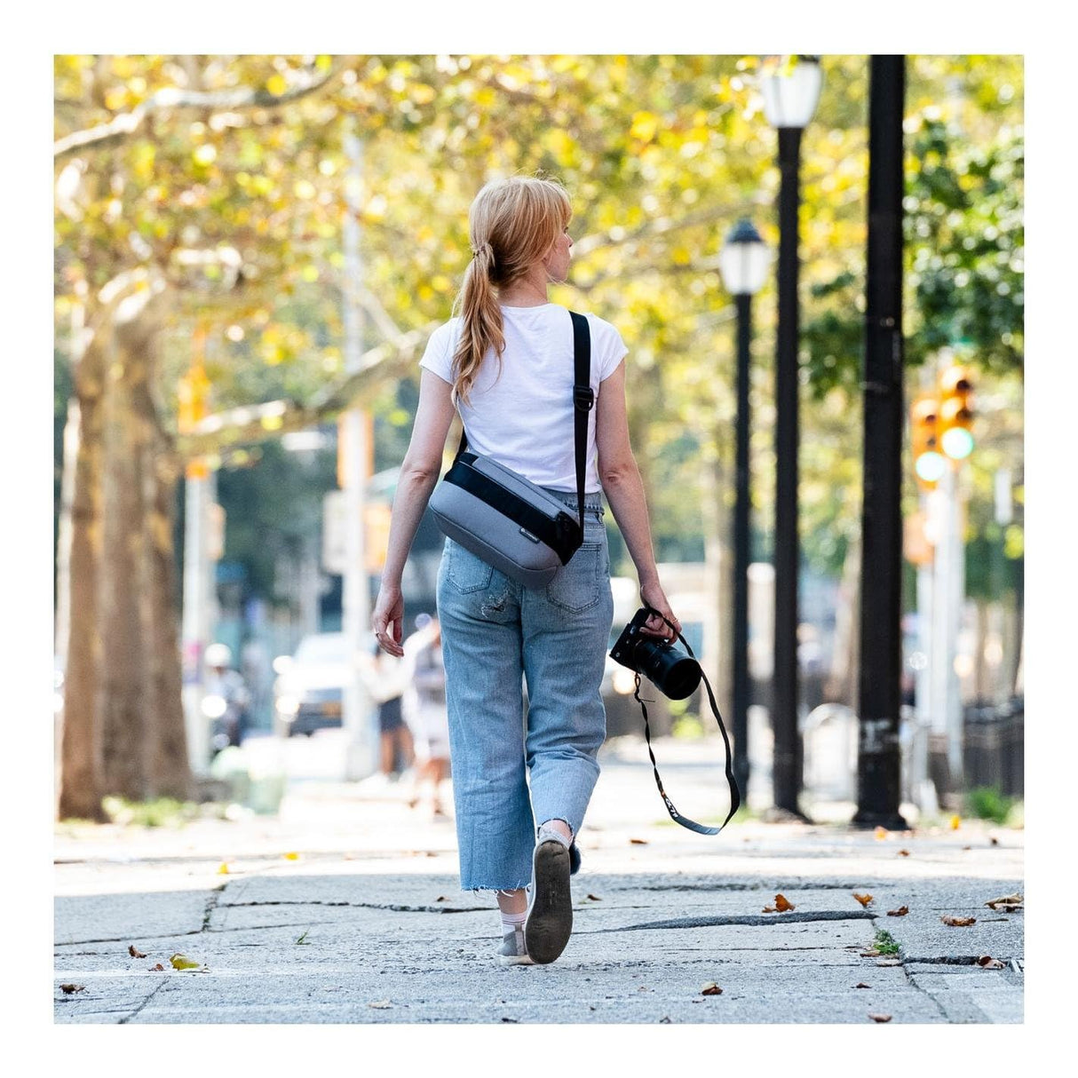 Gomatic Peter McKinnon Luma Camera Sling 9L | Camera Bag | Photography Shoulder Bag | Messenger Bag Travel Bag | Sling Bag for Photographers | Camera Pack Crossbody Bag | Shoulder Bag - Rojo óxido