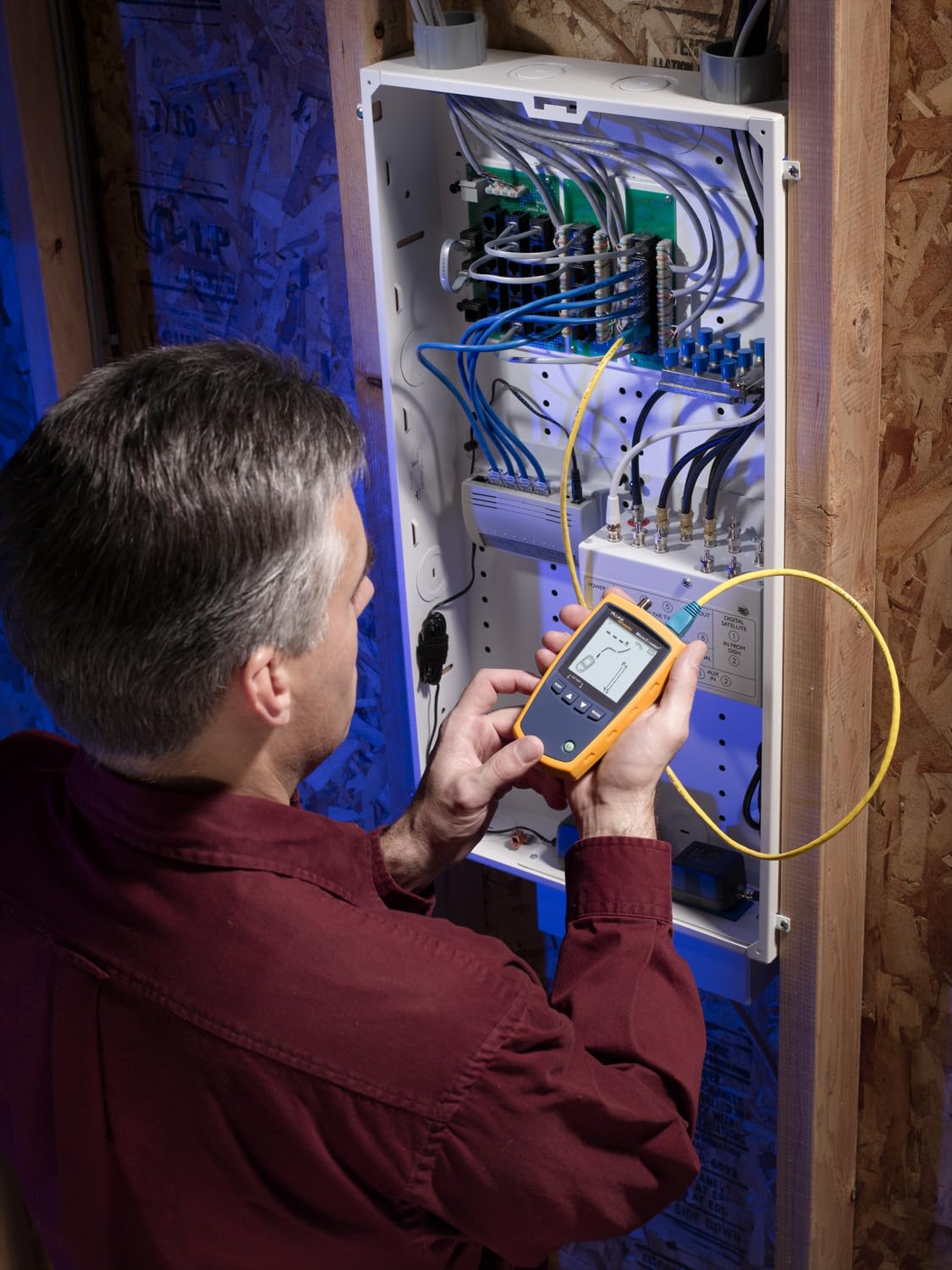 Fluke networks ms2-100 microscanner2 cable verifier.