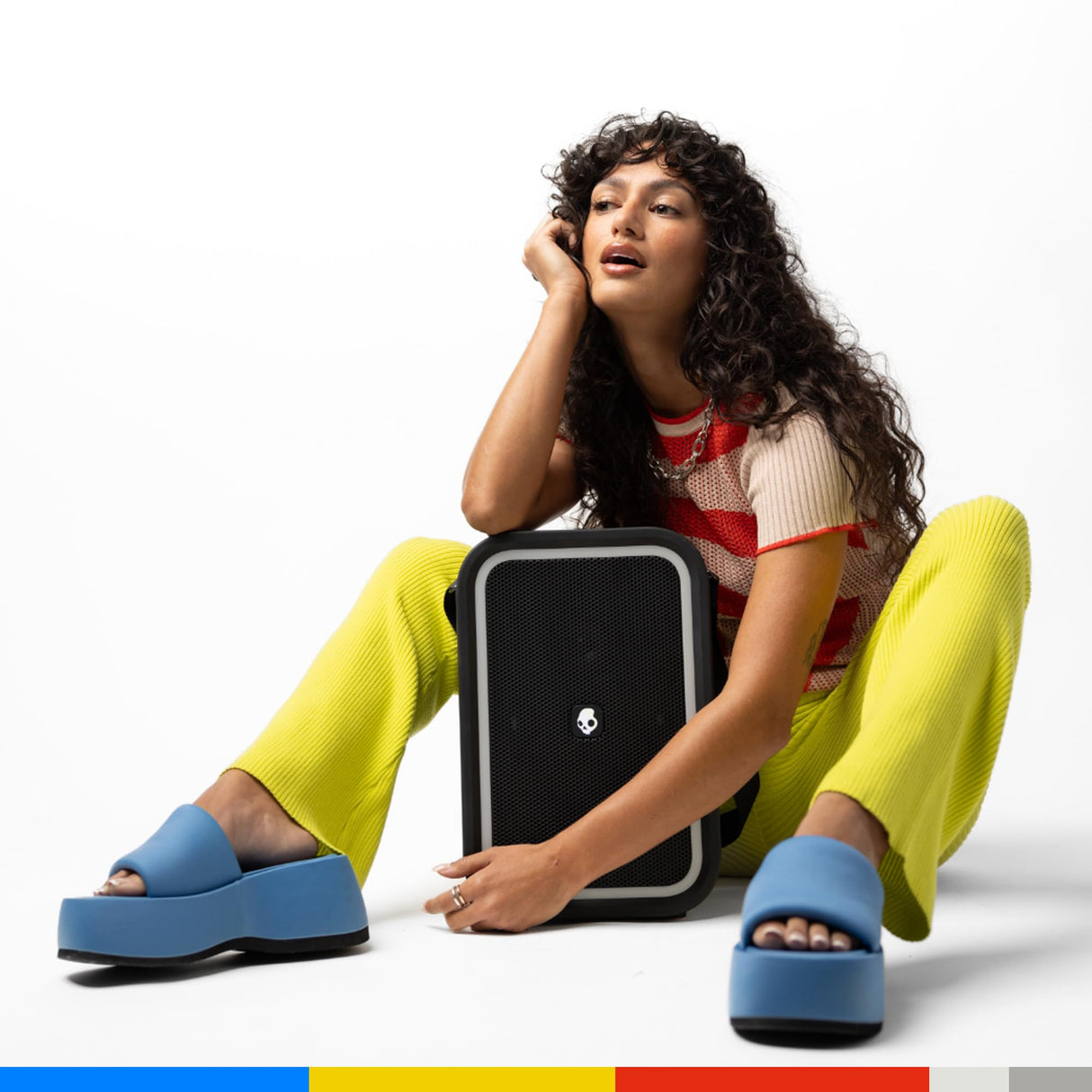 Skullcandy Stomp Altavoz Inalámbrico Portátil con Bluetooth de Tamaño Grande para Fiestas, con Impermeabilidad IPX7, 12 Horas de Batería, True Wireless Stereo con Luces LED y Asa de Transporte, Black
