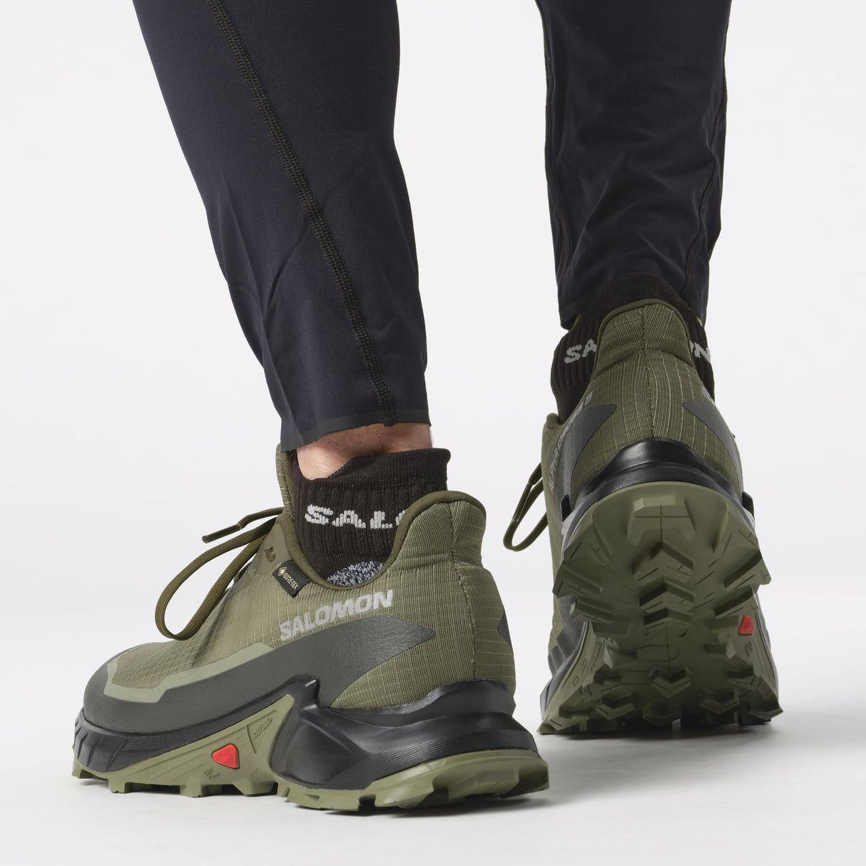 SALOMON Alphacross 5 Gore-tex, Zapatos de senderismo Hombre, Olive Night Black Deep Lichen Green, 42 EU