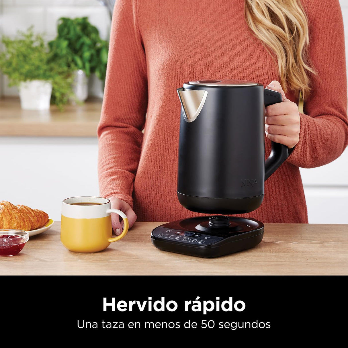 Ninja Hervidor de agua con temperatura regulable, 1,7 l, con control de temperatura, pantalla LED, fácil de usar con hervido rápido y función Hold Temp, en negro mate, KT200EU