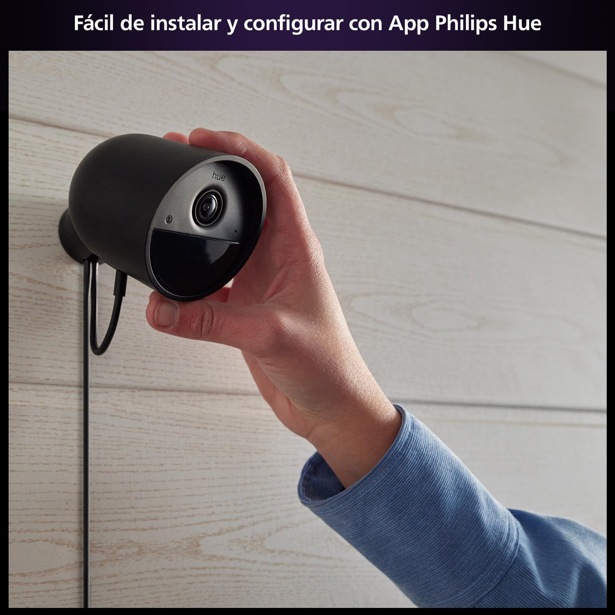 Philips Hue Secure - Cámara de Video Vigilancia con Cable (Blanca) + 2 Sensores de Contacto (Blancos) + 2 Bombillas Color + Bridge, fácil instalación, Audio bidireccional, Funciona con App