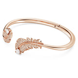 Swarovski Brazalete Nice, con Motivo de Plumas, Pavé Blanco, Baño Tono Oro Rosa, M