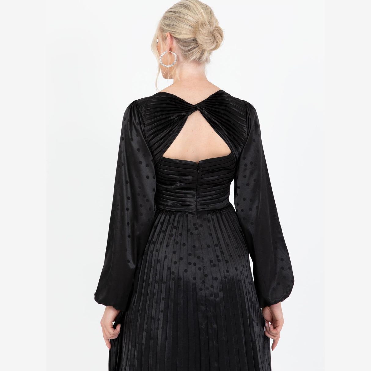 Lovedrobe Women's Midaxi Dress Ladies Pleated Satin V-Neck Long Bishop Sleeve Empire A-Line for Evening Occasion Party Prom Ball Vestido, Negro, 42 para Mujer