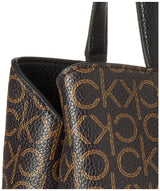 Calvin Klein Bolsa de Triple Compartimento Adeline para Mujer, Marrón/Caqui/Negro, Talla de un Talla