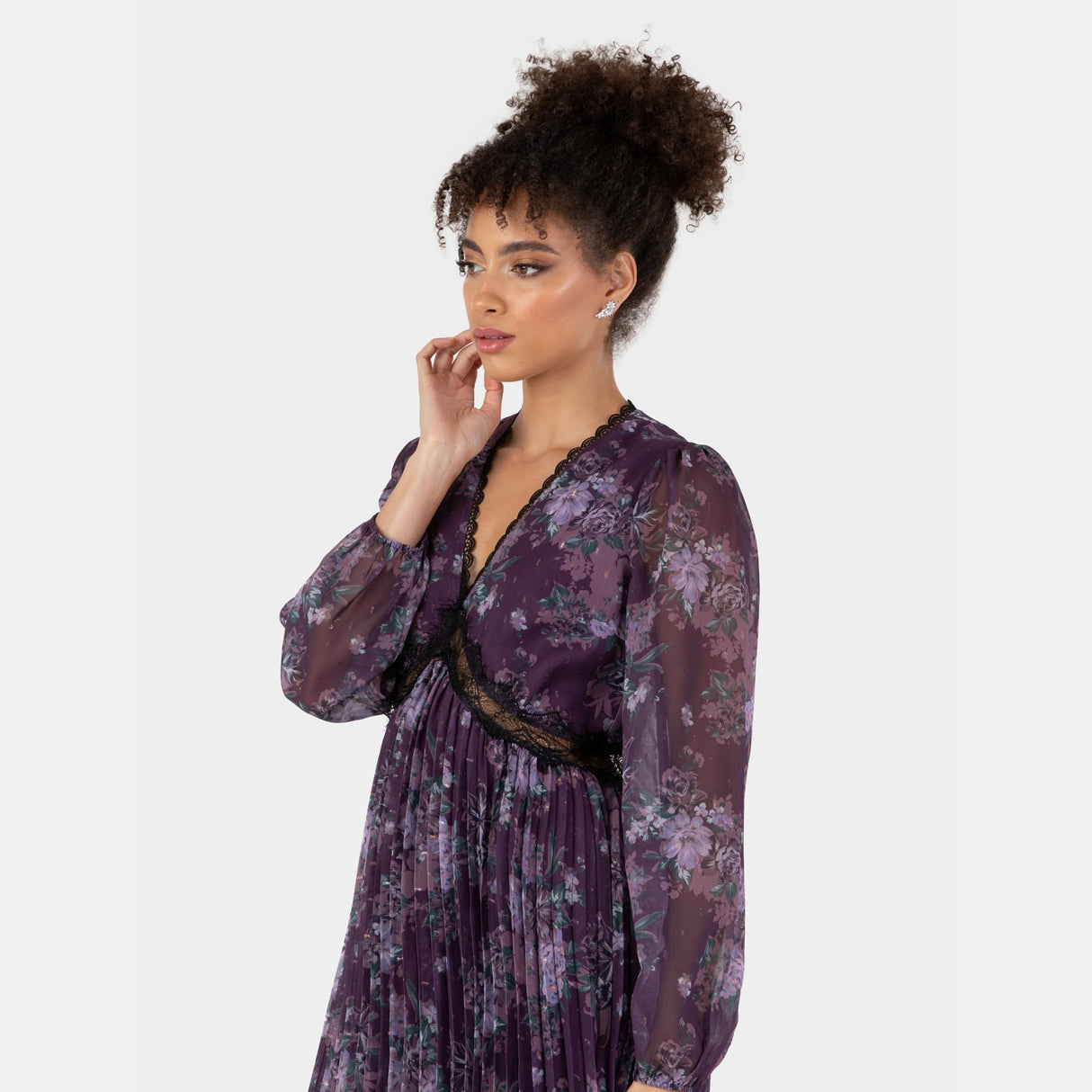 Anaya with Love Women's Midaxi Dress Ladies Long Blouson Sleeve V-Neck Tiered Pleated Lace Insert Empire A-Line Wedding Guest Evening Vestido, Purple Floral, 46 para Mujer