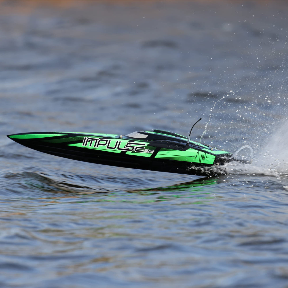 Pro Boat Impulse 32" sin escobillas Deep-V RTR con Smart Black/Green