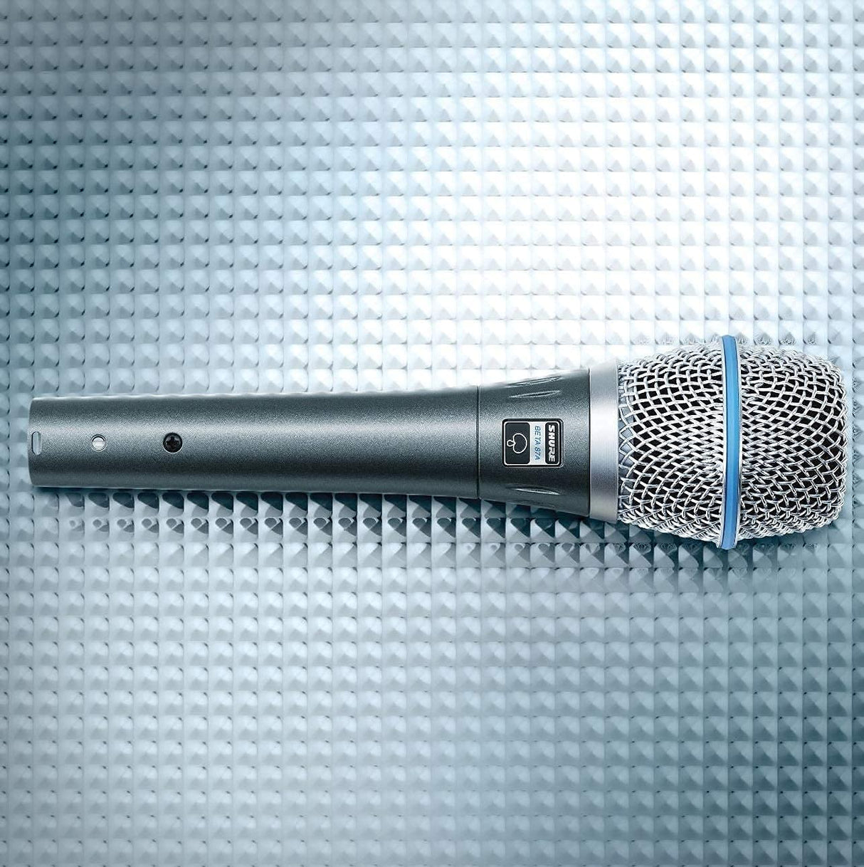 Shure BETA 87A - Micrófono condensador supercardioide para aplicaciones de voz con calidad de estudio