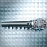 Shure BETA 87A - Micrófono condensador supercardioide para aplicaciones de voz con calidad de estudio