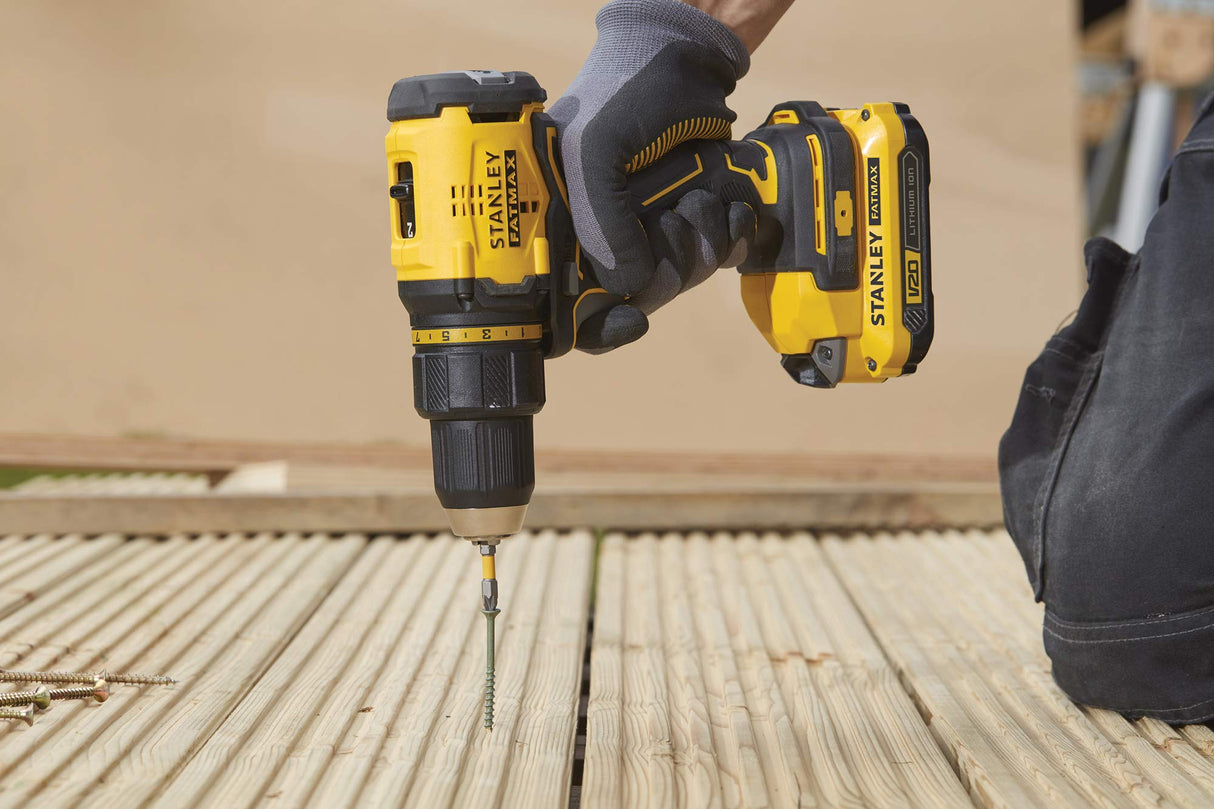 STANLEY FATMAX SFMCD710D2K-QW - TALADRO ATORNILLADOR V20 LI-ION 18V BRUSHLESS CON 2 BATERÍAS 2Ah, CARGADOR Y MALETÍN