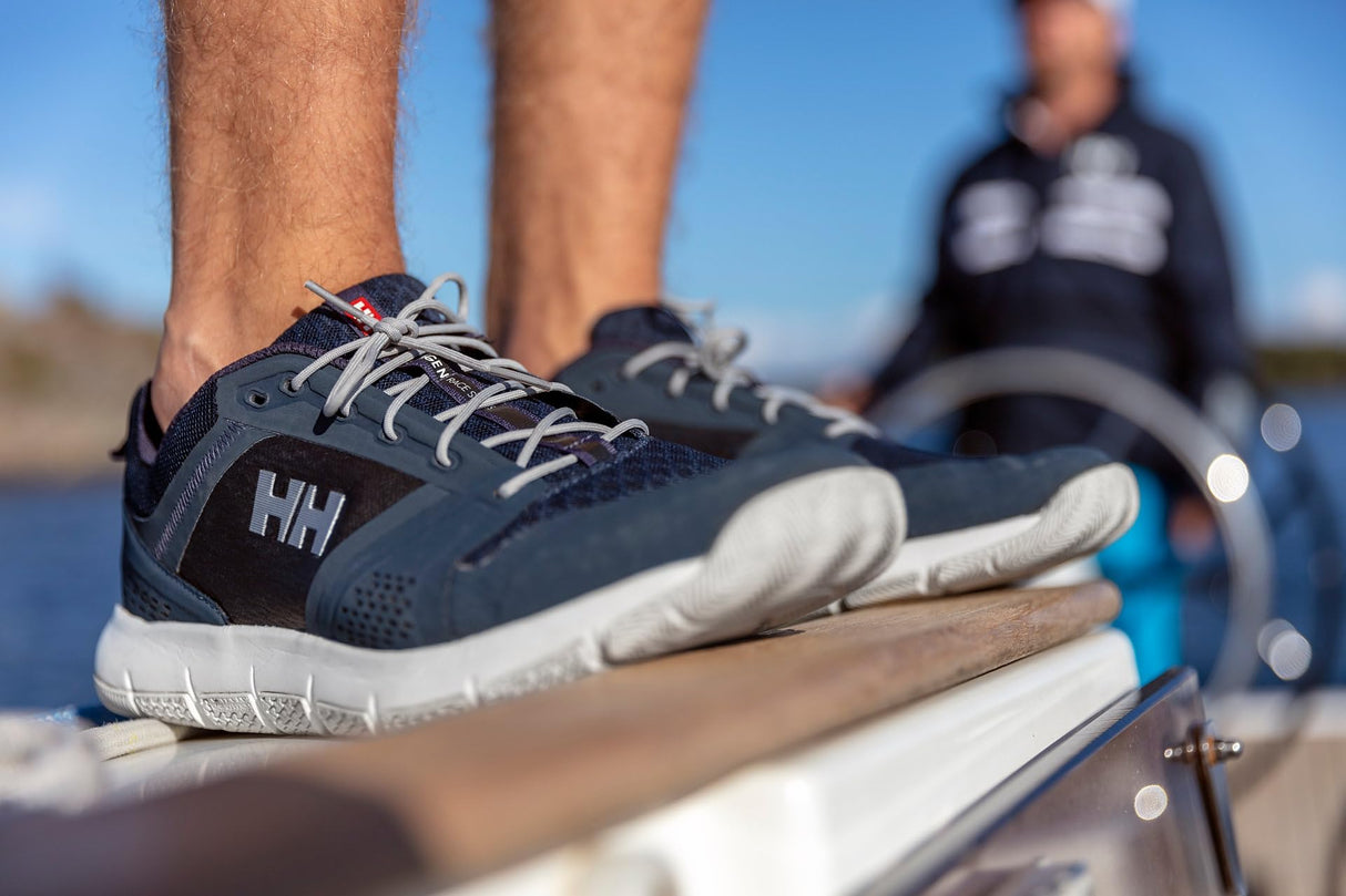 Helly Hansen Hombre Zapatos de Vela Skagen F-1 Offshore, Azul Marino, 46