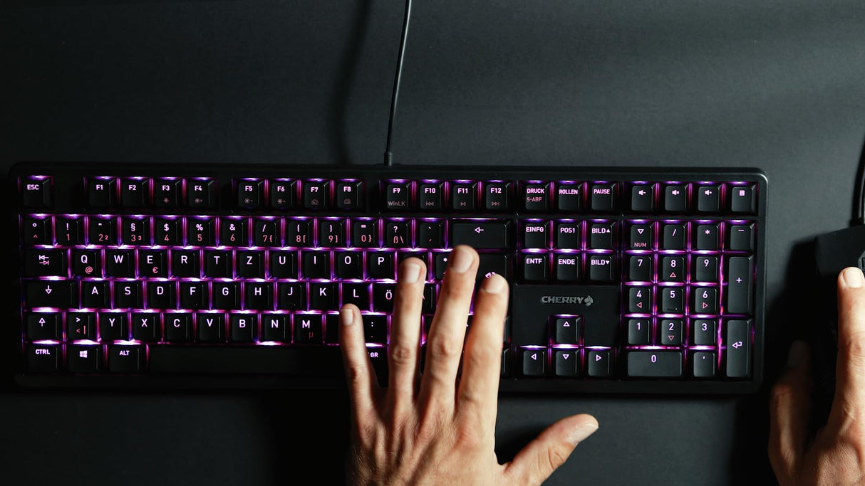 CHERRY G80-3000N RGB, teclado mecánico Gaming con iluminación RGB, distribución de teclado inglés UK (QWERTY), con cable, switches MX SILENT RED originales, negro