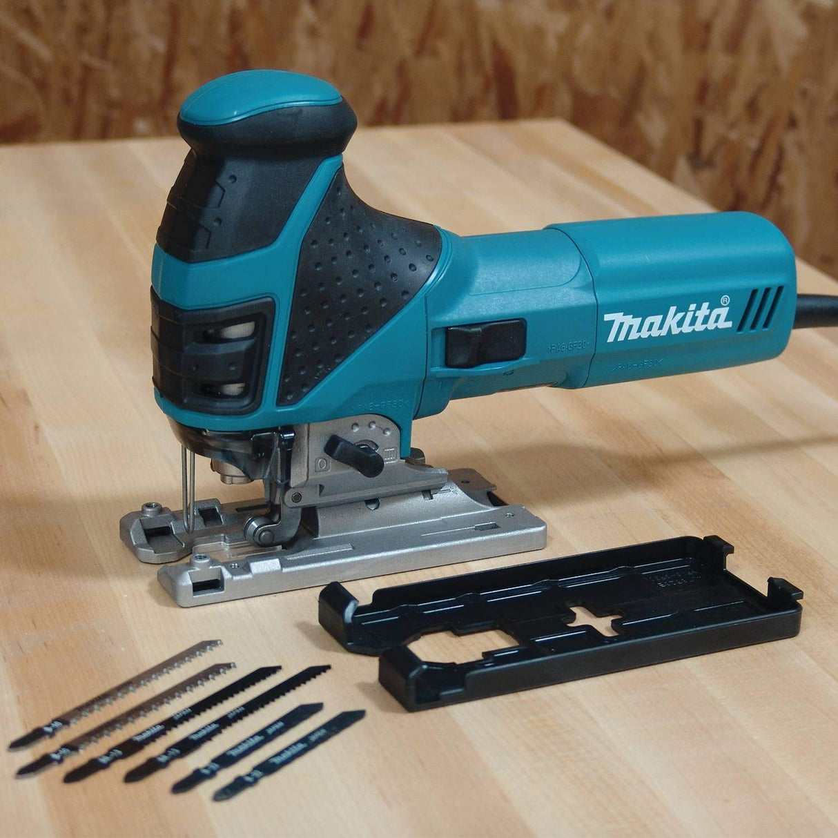 Makita 4351FCT - Sierra De Calar 720W Con Luz
