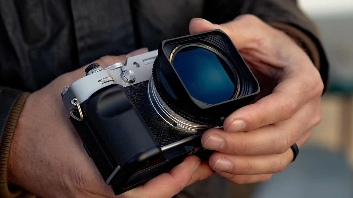 PolarPro - MagFlip Hood - Capucha magnética abatible para Acceso a filtros - Fuji X100VI - Negro