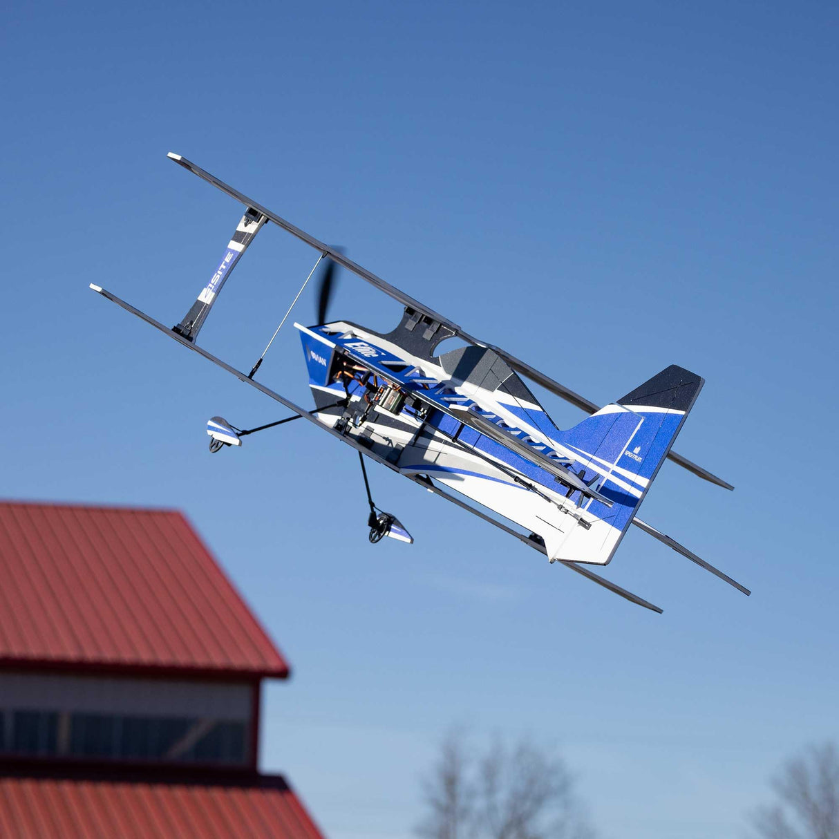 E-Flite 4 sitios Flat Foamy 800 mm Bind N Fly, AS3X, Safe Select estabilización, avión teledirigido para Acrobacias aéreas agresivas y lentas para Interiores y Exteriores