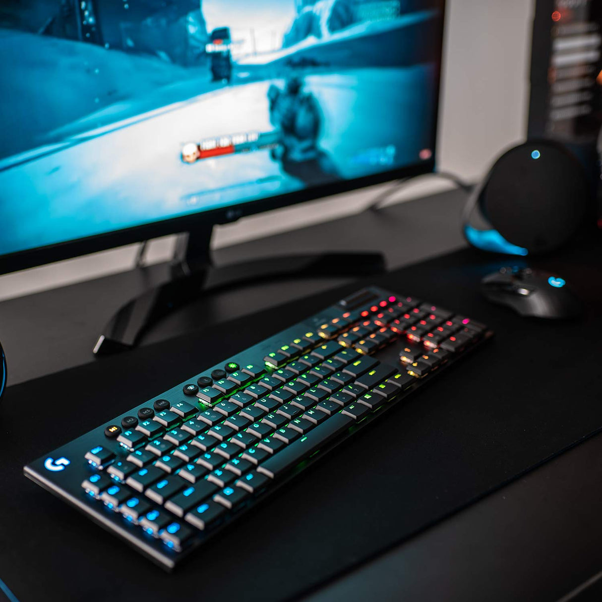 Logitech G915 LIGHTSPEED Teclado Gaming Mecánico Inalámbrico con teclas GL, Tactile de Bajo Perfil, LIGHTSYNC RGB, Diseño Ultra Delgado, 30 Horas de Duración de la Batería, QWERTY Portugués, Negro