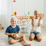 Melissa & Doug Carro de bocadillos y Dulces de Madera, Comida de Madera, Juego de imitación, Gran Set de Juego con Accesorios de Calidad óptima, Tienda o Restaurante para Jugar, Regalo para niños 3+