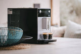 Melitta Purista F230-101, Cafetera Automática con Molinillo Silencioso, 15 Bares, Café en Grano, Limpieza Automática, Personalizable, Plata
