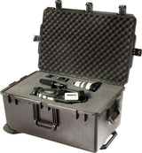 PELI Storm IM2975 Maleta de transporte grande con ruedas y asa telescópica para equipos electrónicos, resistente al agua, 118L de capacidad, fabricada en EE.UU., con espuma personalizable, color negro
