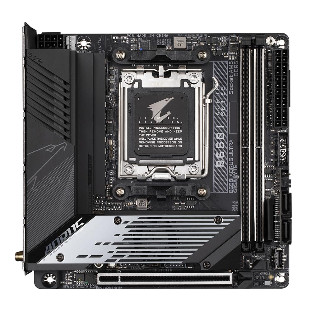 Gigabyte Placa Base B650I AORUS Ultra, Compatible con CPU AMD AM5, VRM Digital 8+2+1, DDR5 de hasta 6400 MHz (OC), 1 PCIe 5.0 + 2 PCIe 4.0 M.2, Wi-Fi 6E, LAN de 2.5 GbE, USB 3.2 Gen 2