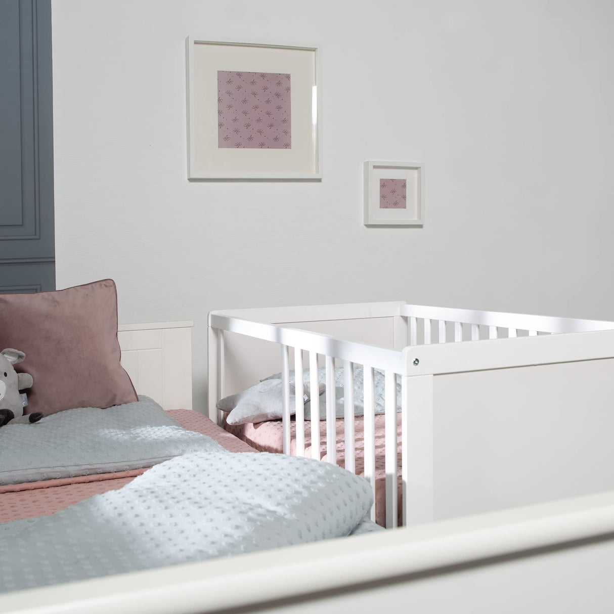 roba Cuna Colecho 60 x 120 cm, 2en1, Convertible en Cama de Bebé Independiente, Ajustable en Altura, 5 Barrotes Desmontables, Madera Blanca
