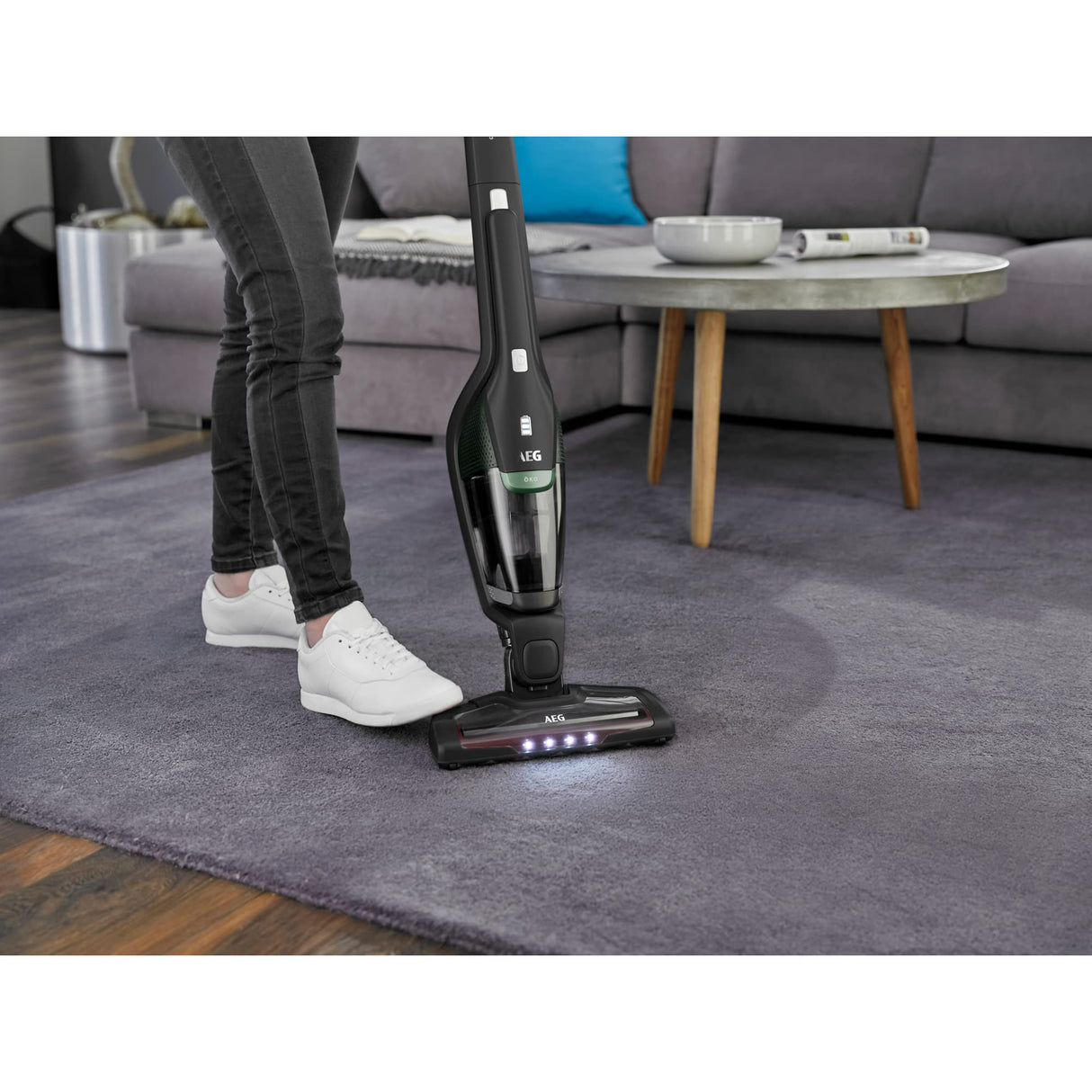 AEG Ergorapido CX7-2-45MÖ - Aspirador con batería 2 en 1 (50% material reciclado, sin bolsa, hasta 45 minutos de duración, independiente, articulación giratoria 180°)