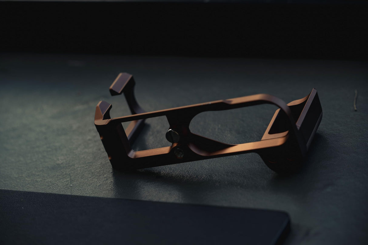 PolarPro - BaseGrip - Leica Q3 - Bronce