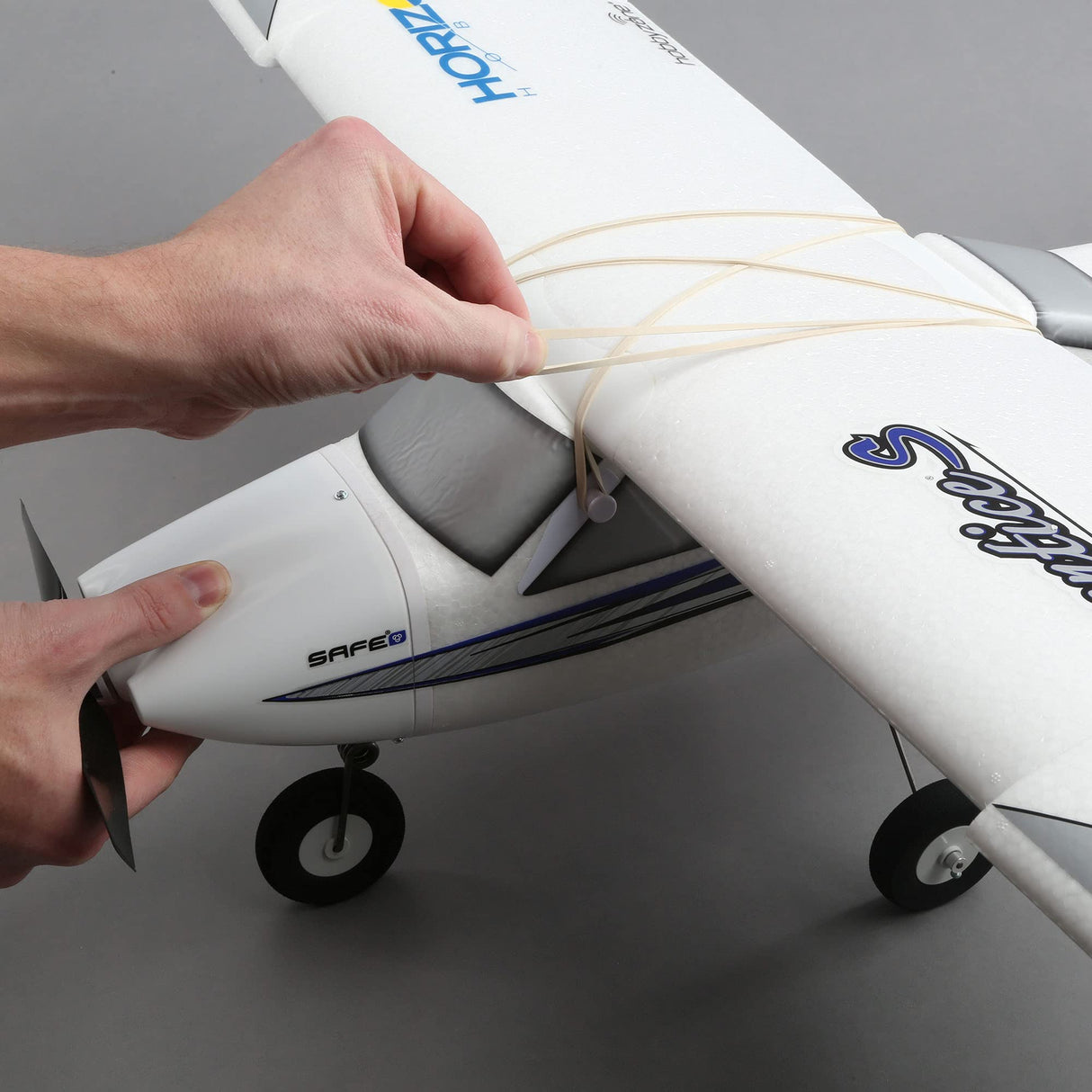 Hobbyzone Apprentice RC Airplane S 2 1,2 m RTF Basic (Battery and Charger Not Included) with Safe