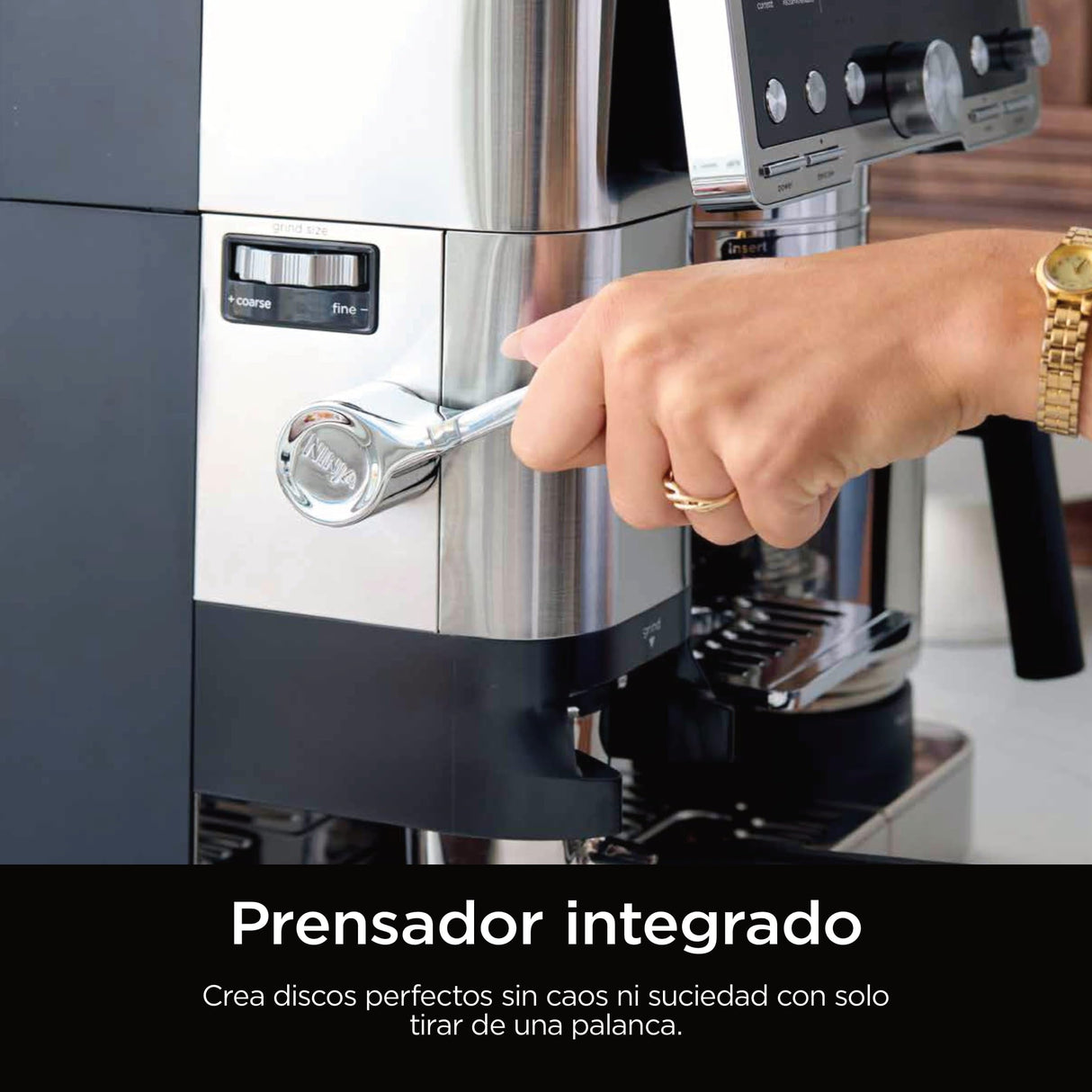 Ninja Luxe Pro Cafetera 3 en 1 para latte, cappuccino, cold brew y espresso con molinillo y espumador de leche integrados, fácil de usar y 5 preajustes automáticos de espuma, plata, ES701EU