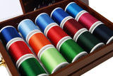 VIOLA Caja de hilo de costura y bordado, elegante cajonera 30 con bobinas de hilo de poliéster de 1000 m, hilo para coser y bordar 100% poliéster, acolchado y patchwork